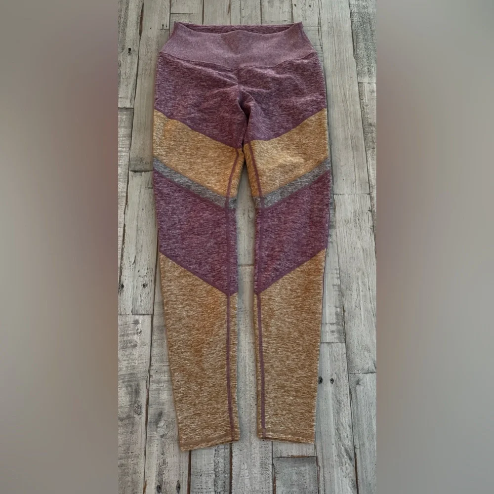 ALO Yoga AloSoft Sheila Legging Dragonfruit Heather/Carmel - Picture 7 of 13